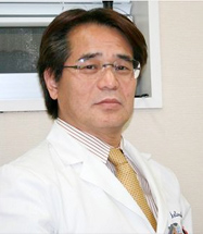 渡邊俊文先生（麻布大学附属動物病院 副病院長）の写真